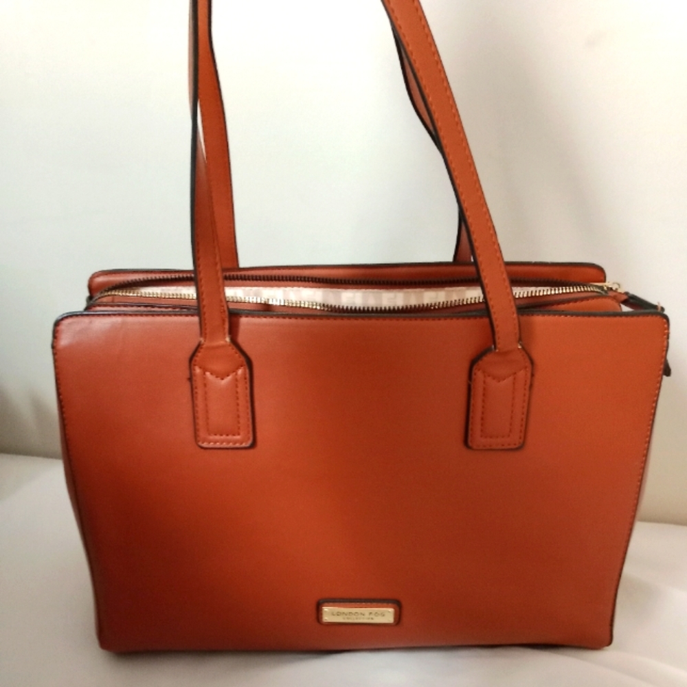 London Fog collection purse